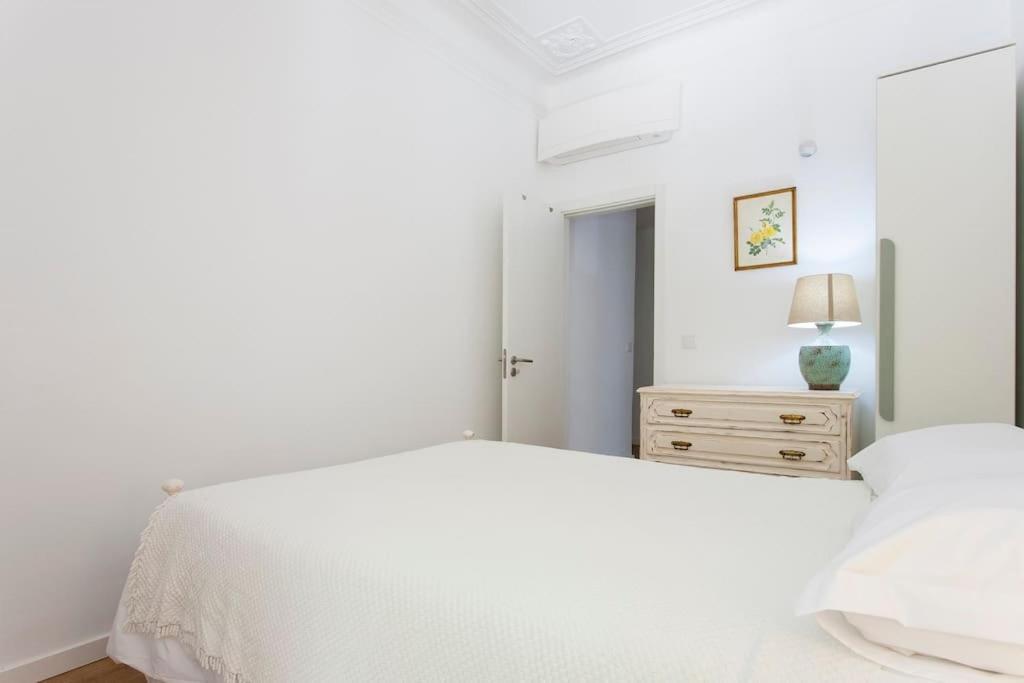 Apartment Near The River 3 Bedrooms Flat, With Ac For 9 Lissabon