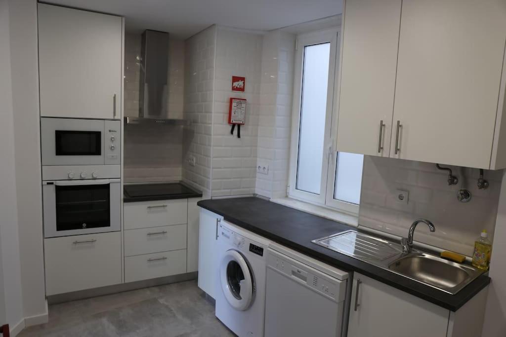 Near The River 3 Bedrooms Flat, With Ac For 9 Apartment *