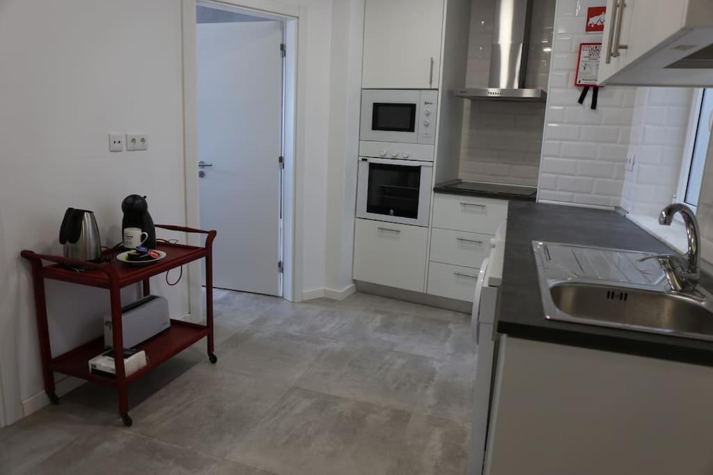 Apartment Near The River 3 Bedrooms Flat, With Ac For 9 *