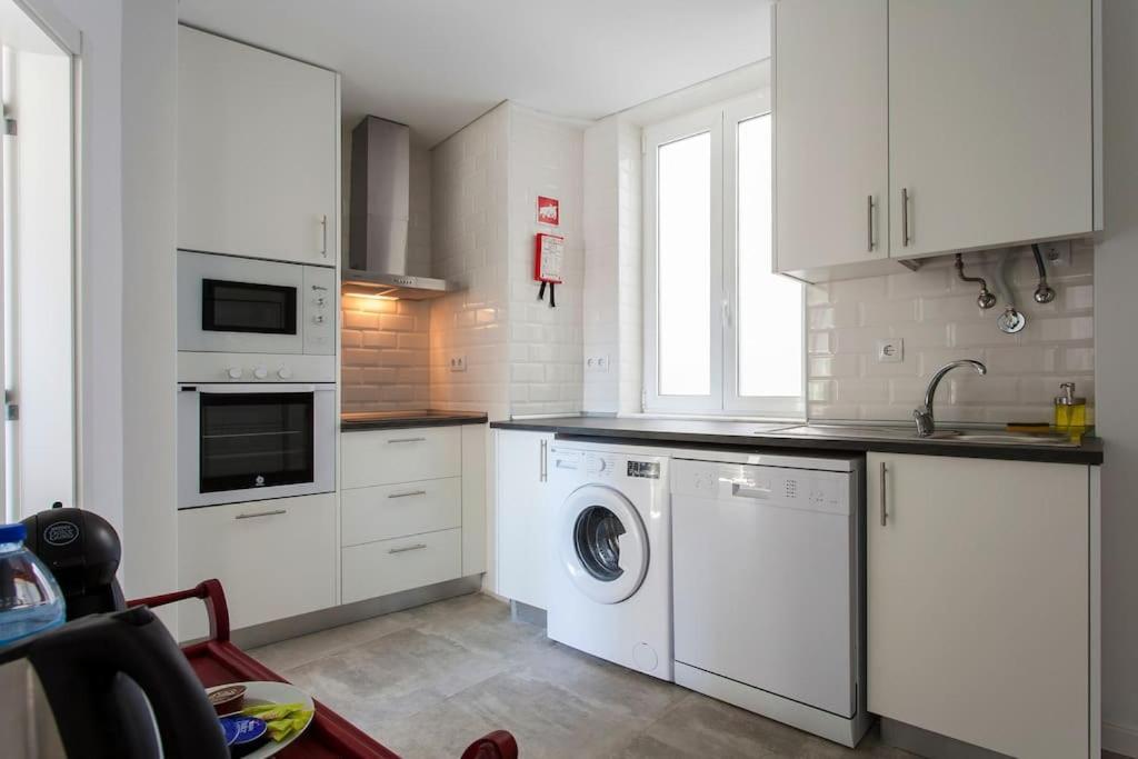 Near The River 3 Bedrooms Flat, With Ac For 9 Apartment *